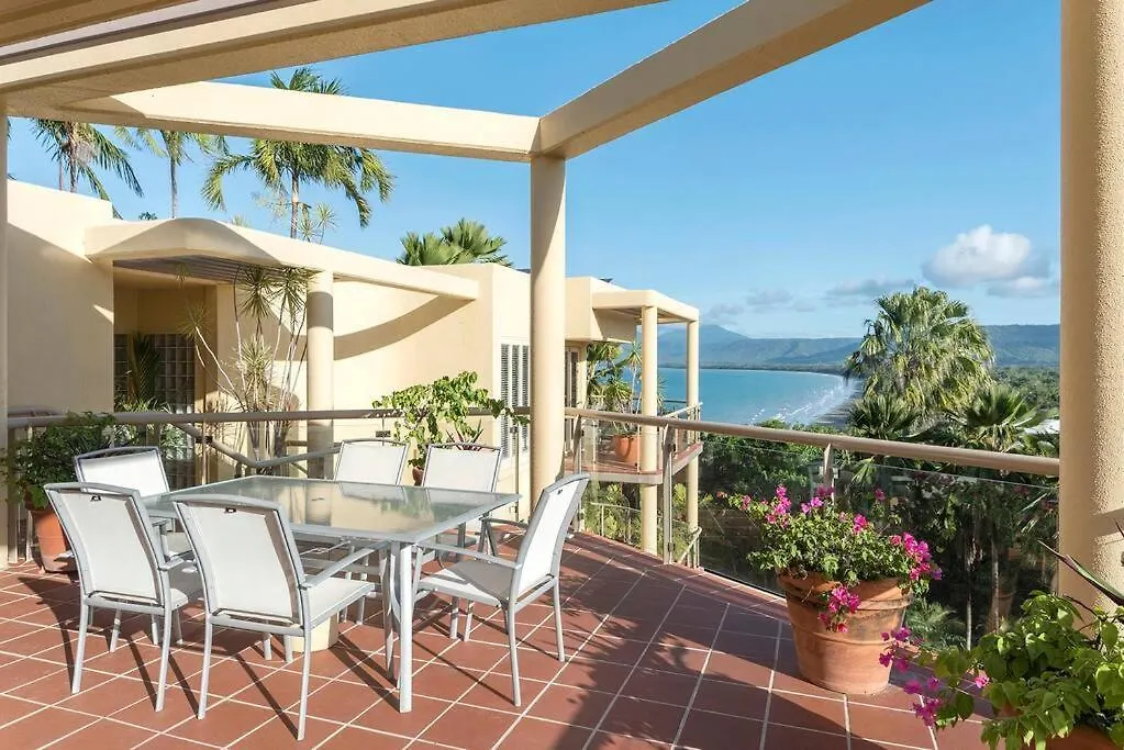 Hill Apartment No.6 - Stunning Coral Sea Views ميناء دوغلاس